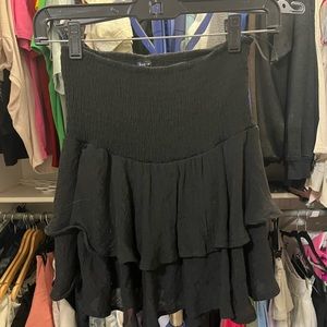 EXTRA SMALL BLACK FLOWY LAYERED SKIRT GREAT CONDITION